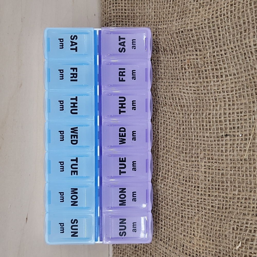 Pill weekly organizer